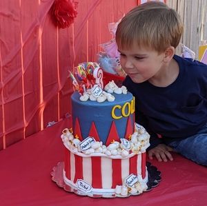 Meet your Posher, Mallory